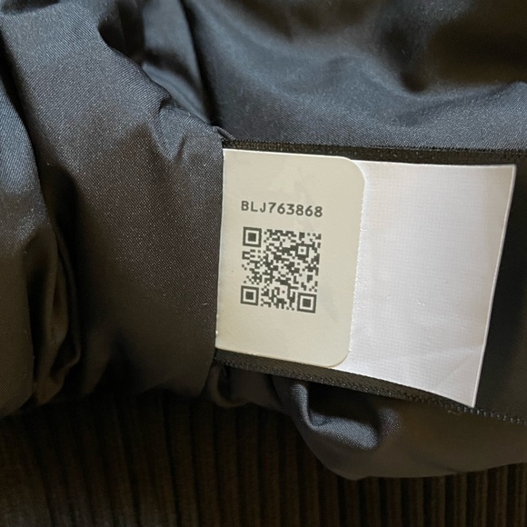 The North Face Men’s Newington Jacket In TNF Black - Picture 10 of 10